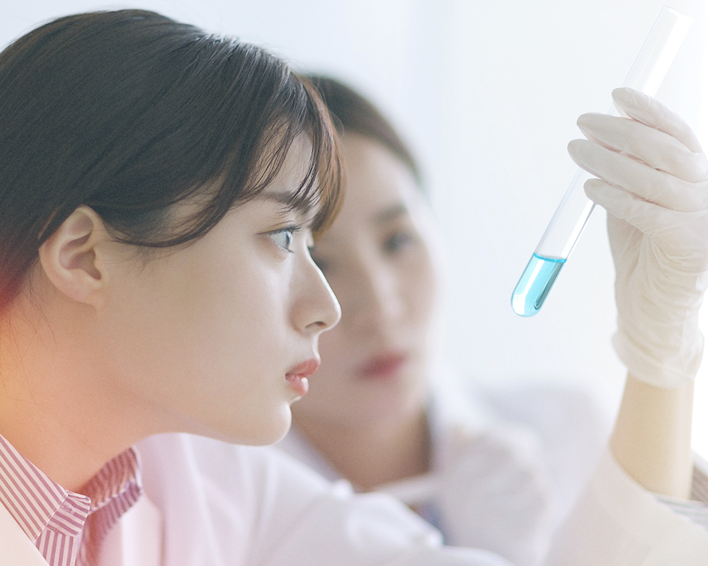 環境・開発事業部の製品が並ぶ展示スペース